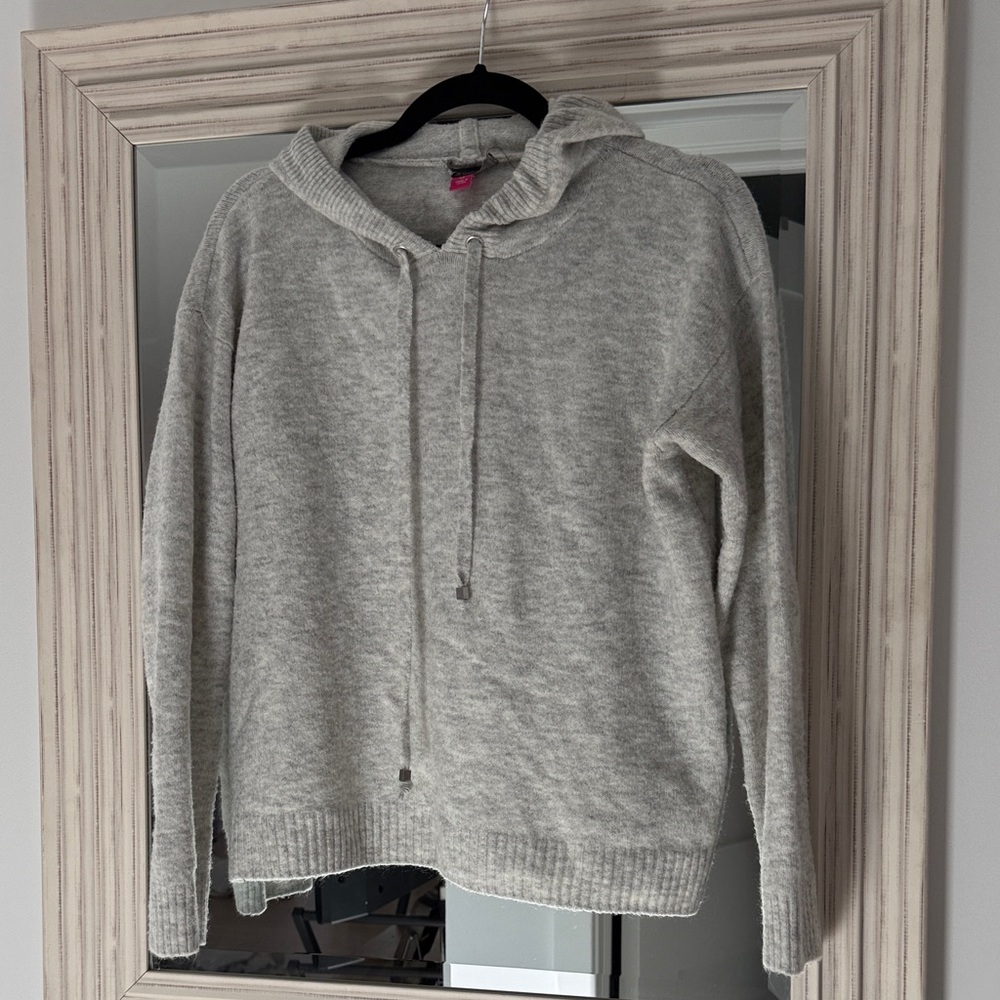 Vince Camuto Light Gray Knit Sweater